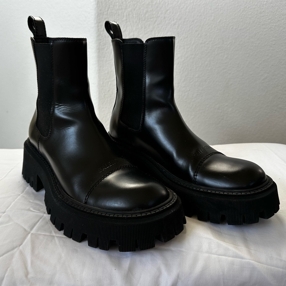 BALENCIAGA Tractor Boots - size 39